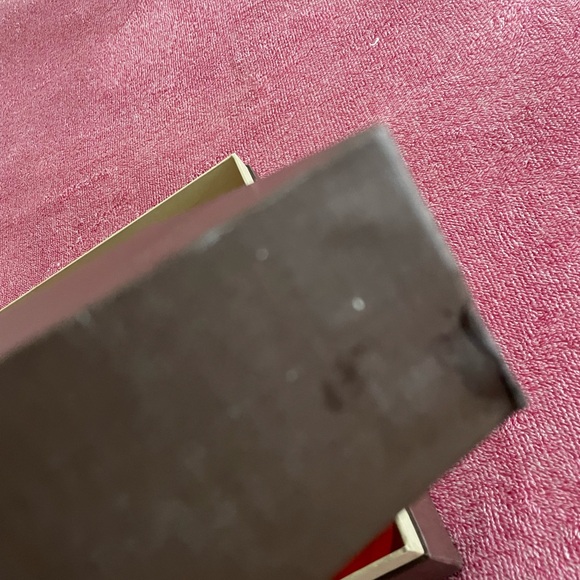 Louis Vuitton box with bow - Picture 11 of 14